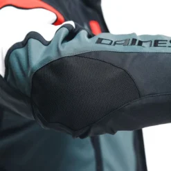 Dainese Carve Master 3 Gore-Tex Jacket Black Ebony Lava Red -Helstons Winkel dainese carve master 3 gore tex jacket black ebony lava red 5